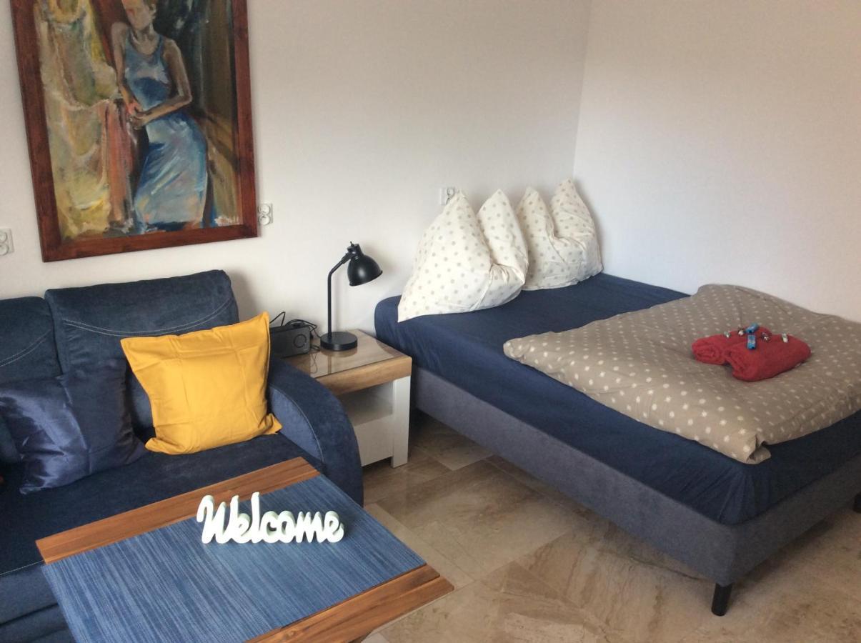 Mika Rooms Raclawicka 144 & Wislicka 3 Studio - Adults Only Warschau Buitenkant foto